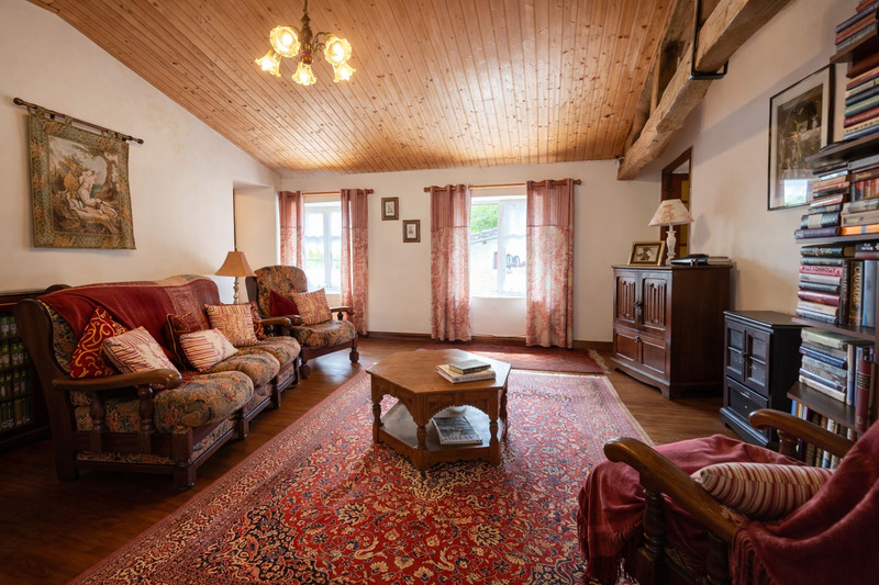 French property for sale in Salles-de-Villefagnan, Charente - €178,000 - photo 6