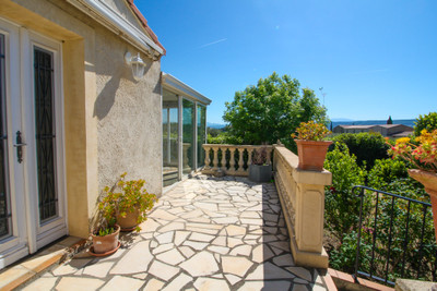 Maison à vendre à Tulette, Drôme, Rhône-Alpes, avec Leggett Immobilier