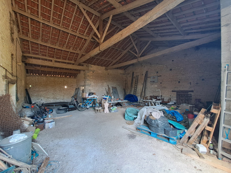 French property for sale in Romazières, Charente-Maritime - €130,000 - photo 9
