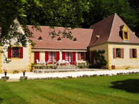 houses and homes for sale inMeyralsDordogne Aquitaine