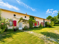 Propriété à vendre à Pommiers-Moulons, Charente-Maritime - 344 500 € - photo n°1