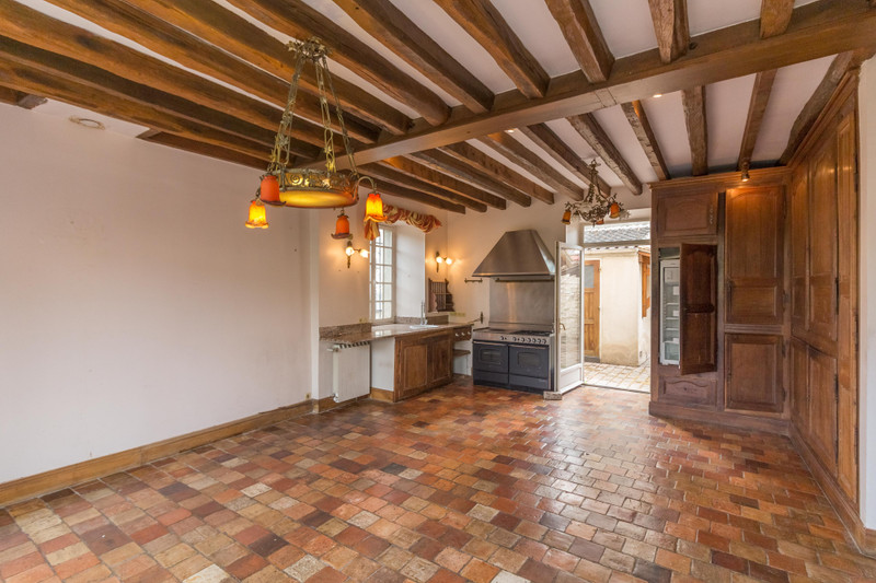 French property for sale in Freneuse, Yvelines - €345,750 - photo 3