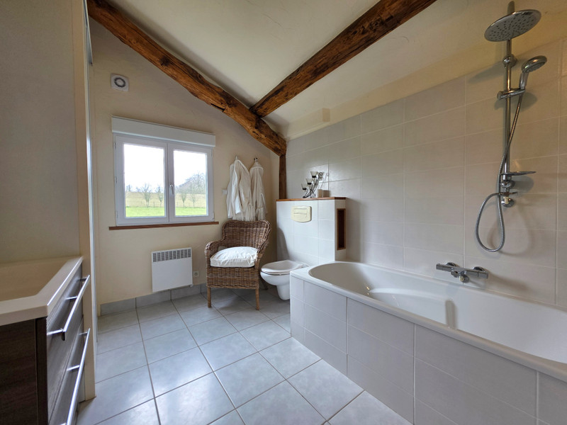 French property for sale in Chabanais, Charente - €199,000 - photo 4