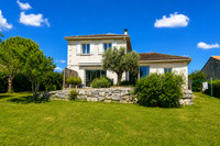 Propriété à vendre à Marsac, Charente - 275 000 € - photo n°1