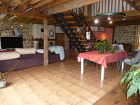 Maison à vendre à Saint-Agnant-de-Versillat, Creuse - 240.750 € - photo 6