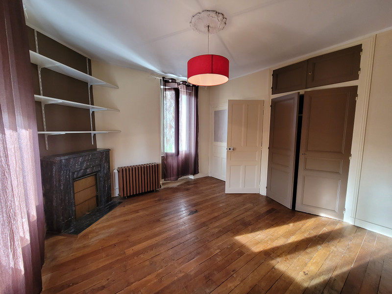 French property for sale in Chabanais, Charente - €141,700 - photo 4