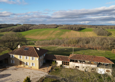 French property for sale in Mirande, Gers - €620,000 - photo 2