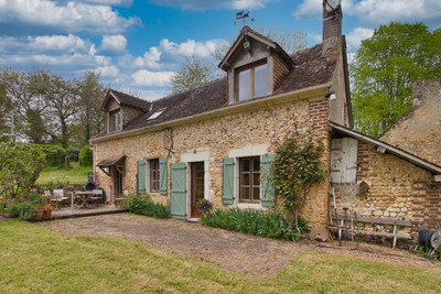 Maison à vendre à Loir en Vallée, Sarthe, Pays de la Loire, avec Leggett Immobilier