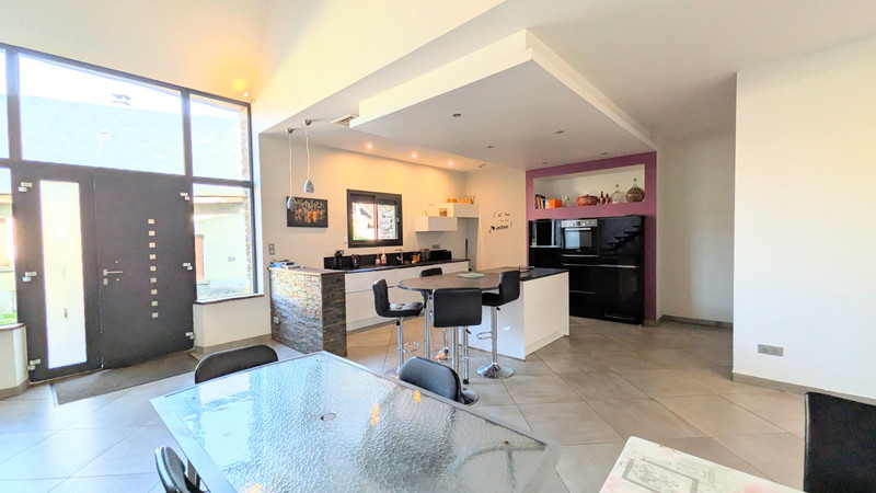 French property for sale in Lubersac, Corrèze - €270,000 - photo 2