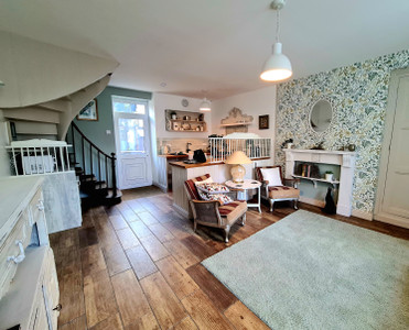 French property for sale in Saint-Fraimbault, Orne - €105,000 - photo 1