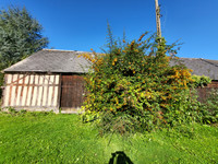 Maison à vendre à Saint-Roch-sur-Égrenne, Orne - 79.000 € - photo 2