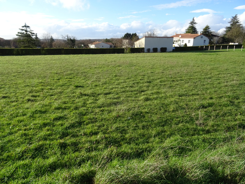 French property for sale in Brie, Charente - €67,900 - photo 2