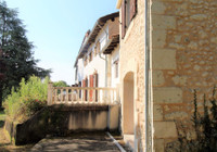 Maison à vendre à Saint-Astier, Dordogne - 269 000 € - photo 1