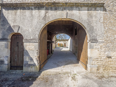 Maison à vendre à Angoulême, Charente, Poitou-Charentes, avec Leggett Immobilier