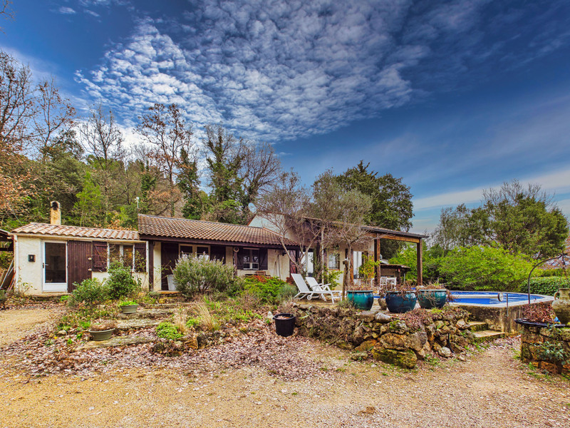 French property for sale in Salernes, Var - €395,000 - photo 1