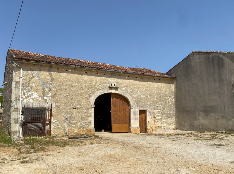 French property for sale in Fontclaireau, Charente - €46,000 - photo 0
