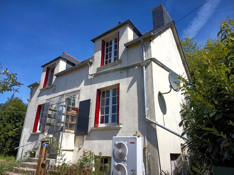 French property for sale in Châteauneuf-du-Faou, Finistère - €125,350 - photo 0