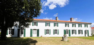 Maison à vendre à Surgères, Charente-Maritime, Poitou-Charentes, avec Leggett Immobilier