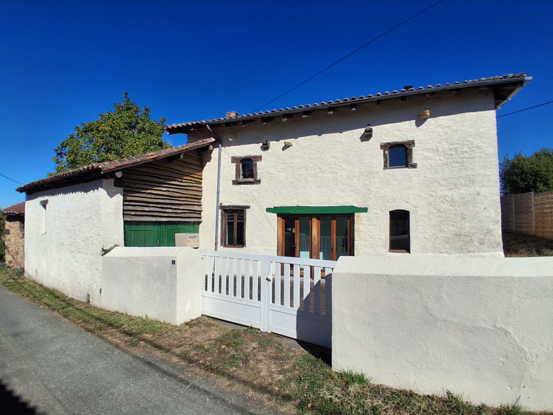 French property for sale in Champagnac-la-Rivière, Haute-Vienne - €161,320 - photo 0