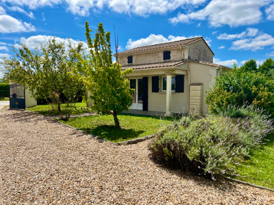 French property for sale in Échebrune, Charente-Maritime - €499,000 - photo 8