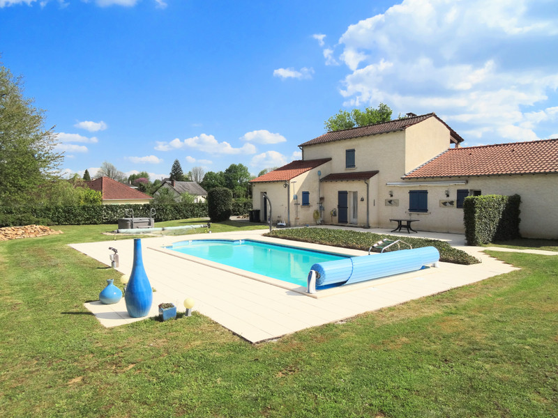 French property for sale in Lubersac, Corrèze - €290,000 - photo 13
