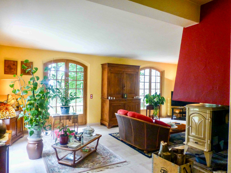 French property for sale in Saint-Yrieix-la-Perche, Haute-Vienne - &#8364;335,000 - photo 4