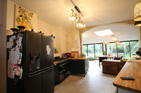 Maison à vendre à Saint-Laurent-de-Céris, Charente - 299.600 € - photo 2