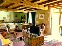 Maison à vendre à Blanzaguet-Saint-Cybard, Charente - 329 000 € - photo 5