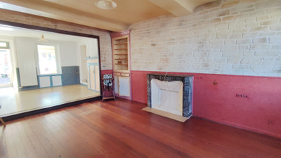 French property for sale in Isigny-sur-Mer, Calvados - €236,990 - photo 1