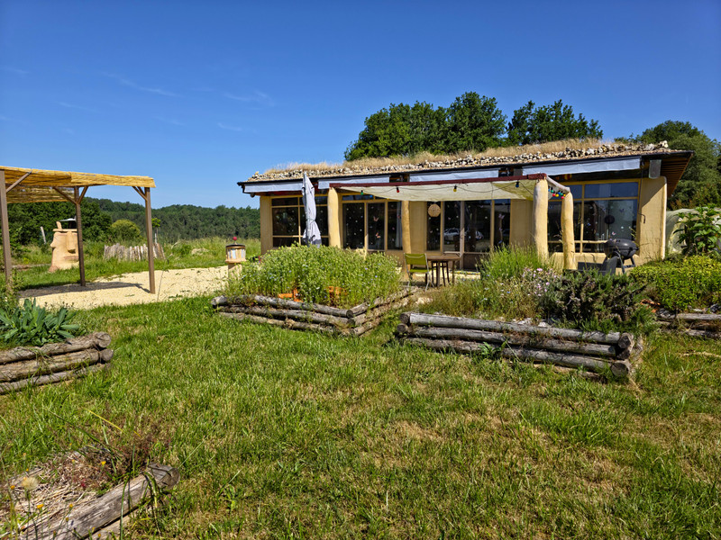 French property for sale in Plazac, Dordogne - €168,000 - photo 2
