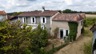 French property for sale in Yviers, Charente - €88,550 - photo 2