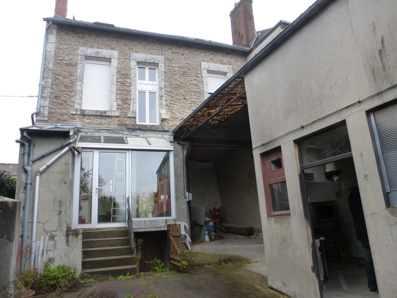 French property for sale in Saint-Sulpice-les-Feuilles, Haute-Vienne - &#8364;88,000 - photo 2
