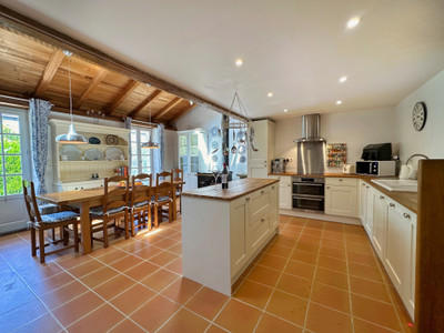 French property for sale in Aubeterre-sur-Dronne, Charente - €350,000 - photo 1