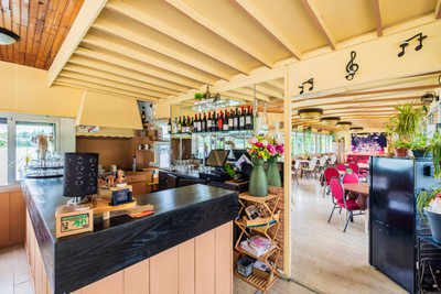 Commerce à vendre à Marciac, Gers, Midi-Pyrénées, avec Leggett Immobilier
