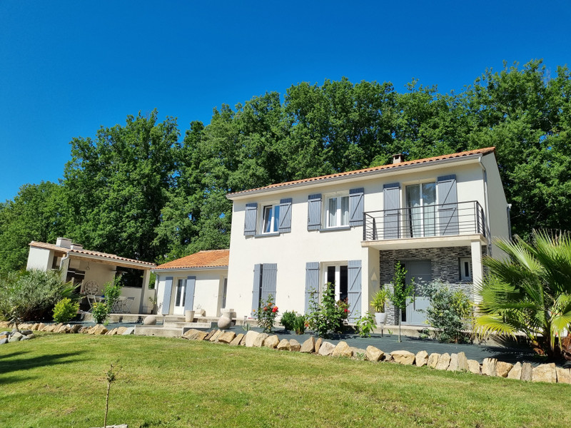 House for sale in CoulounieixChamiers Dordogne House completely