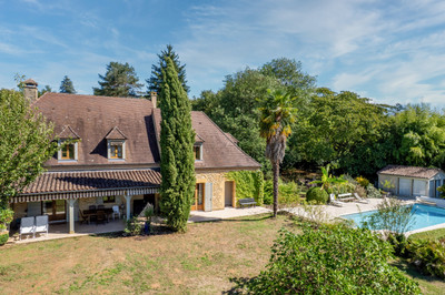 Maison à vendre à Saint-Léon-sur-Vézère, Dordogne, Aquitaine, avec Leggett Immobilier Maison à vendre à Saint-Léon-sur-Vézère, Dordogne, Aquitaine, avec Leggett Immobilier