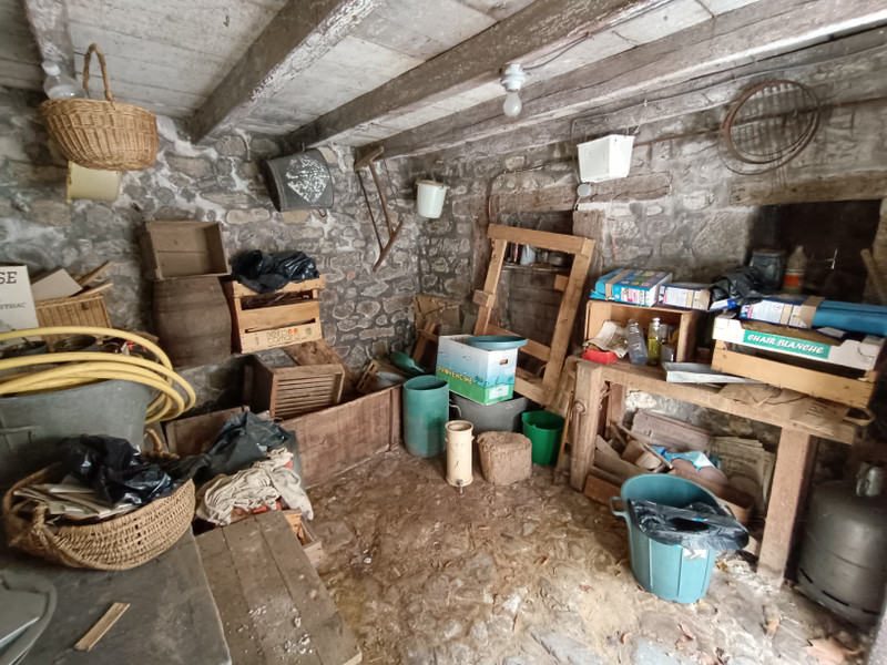 French property for sale in Auzances, Creuse - €39,900 - photo 9