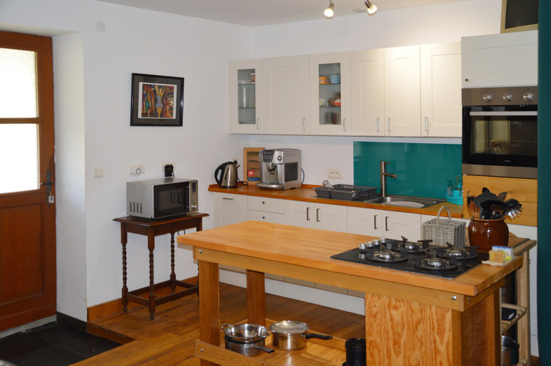 French property for sale in Montbron, Charente - €530,000 - photo 3