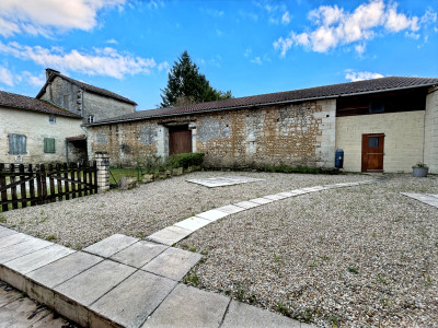 French property for sale in Saint-Romain, Charente - €162,000 - photo 9