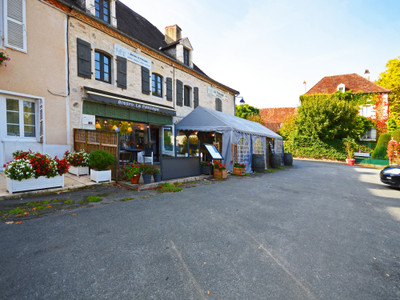 Commerce à vendre à Tourtoirac, Dordogne, Aquitaine, avec Leggett Immobilier