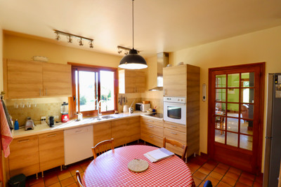 French property for sale in La Rochefoucauld-en-Angoumois, Charente - €275,000 - photo 4