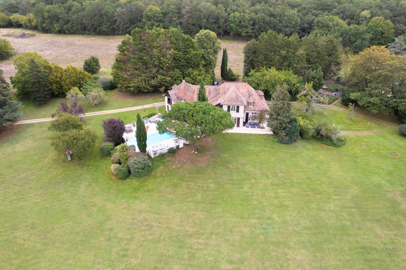 French property for sale in Availles-en-Châtellerault, Vienne - €899,000