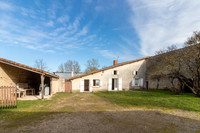 Maison à vendre à Chizé, Deux-Sèvres - 114 450 € - photo 1