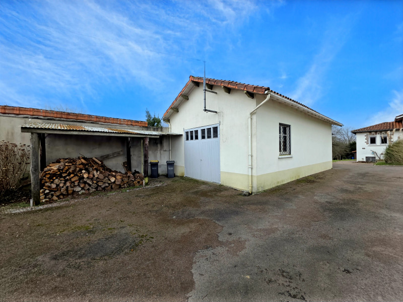 French property for sale in Terres-de-Haute-Charente, Charente - €230,050 - photo 8