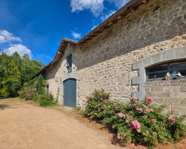 French property for sale in Brigueuil, Charente - €598,000 - photo 8