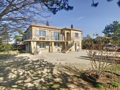 Maison à vendre à Mazan, Vaucluse, PACA, avec Leggett Immobilier