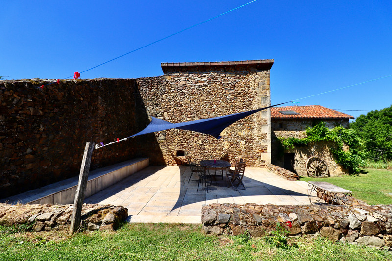 French property for sale in Écuras, Charente - €250,380 - photo 11
