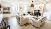 Propriété à vendre à Saint-Pierre-de-Juillers, Charente-Maritime - 235 000 € - photo n°2