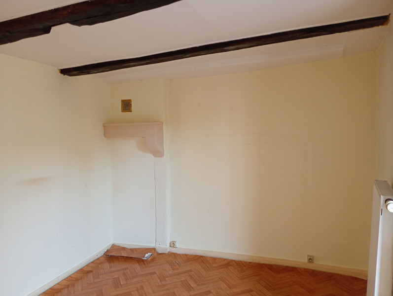 French property for sale in Montmorillon, Vienne - €31,600 - photo 4