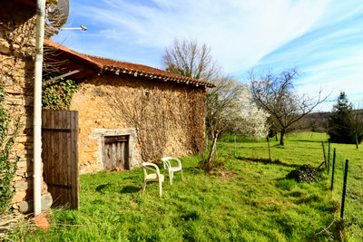 French property for sale in Écuras, Charente - €60,000 - photo 13